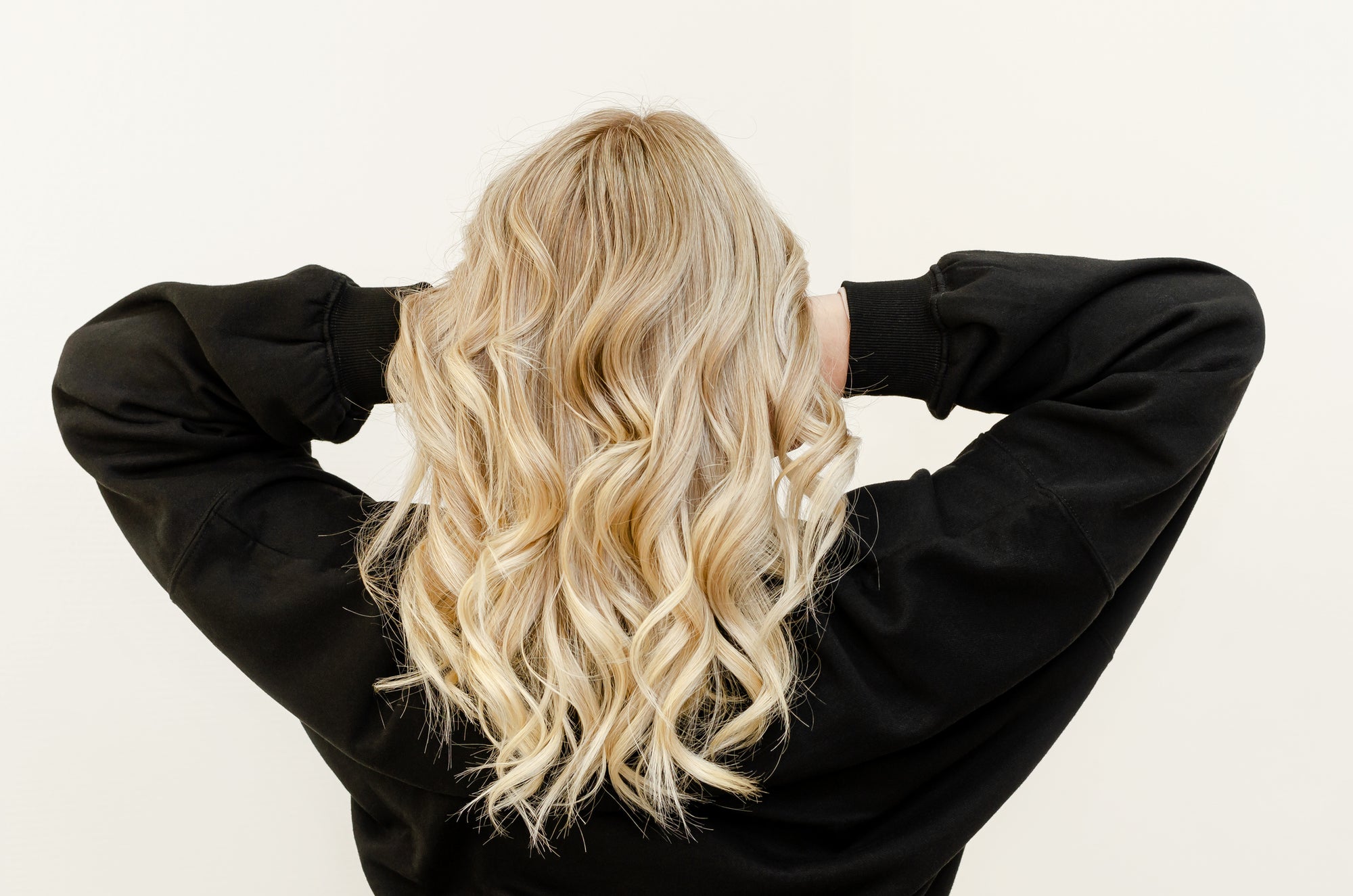 Perfect blond hair with capilia purple shampoo blond enhancer
